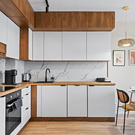 Rentplanet - Apartament Miedzynarodowa Varsavia Esterno foto